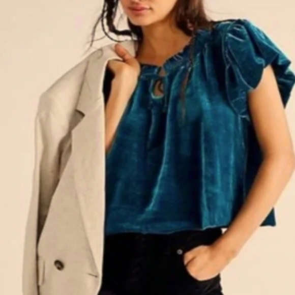 Free People Tops - Free People Teresa Velour Green Velvet Ruffle Boho Blouse Womens Size Medium